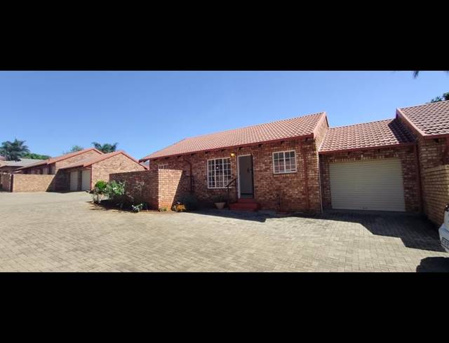 2 BEDROOM TOWNHOUSE FOR SALE IN AMANDASIG